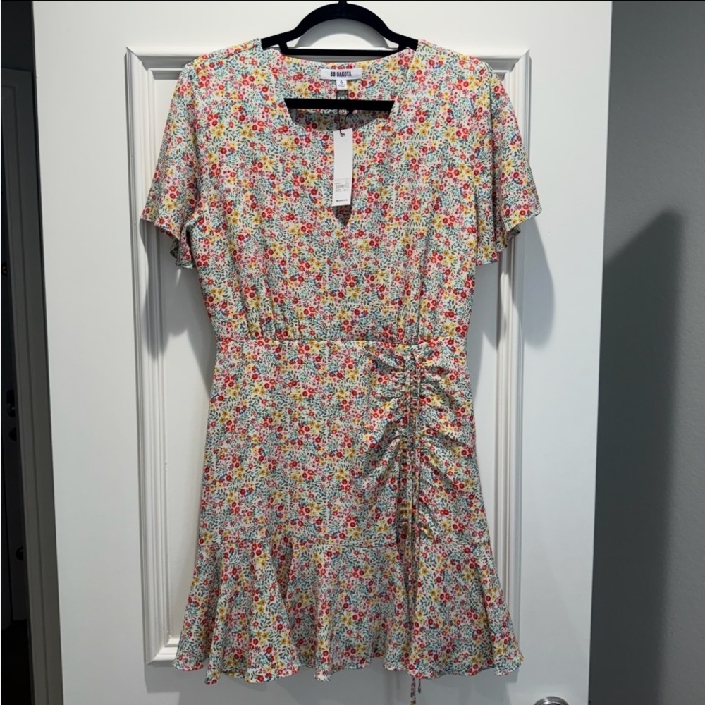NWT BB Dakota Floral Wrap Dress